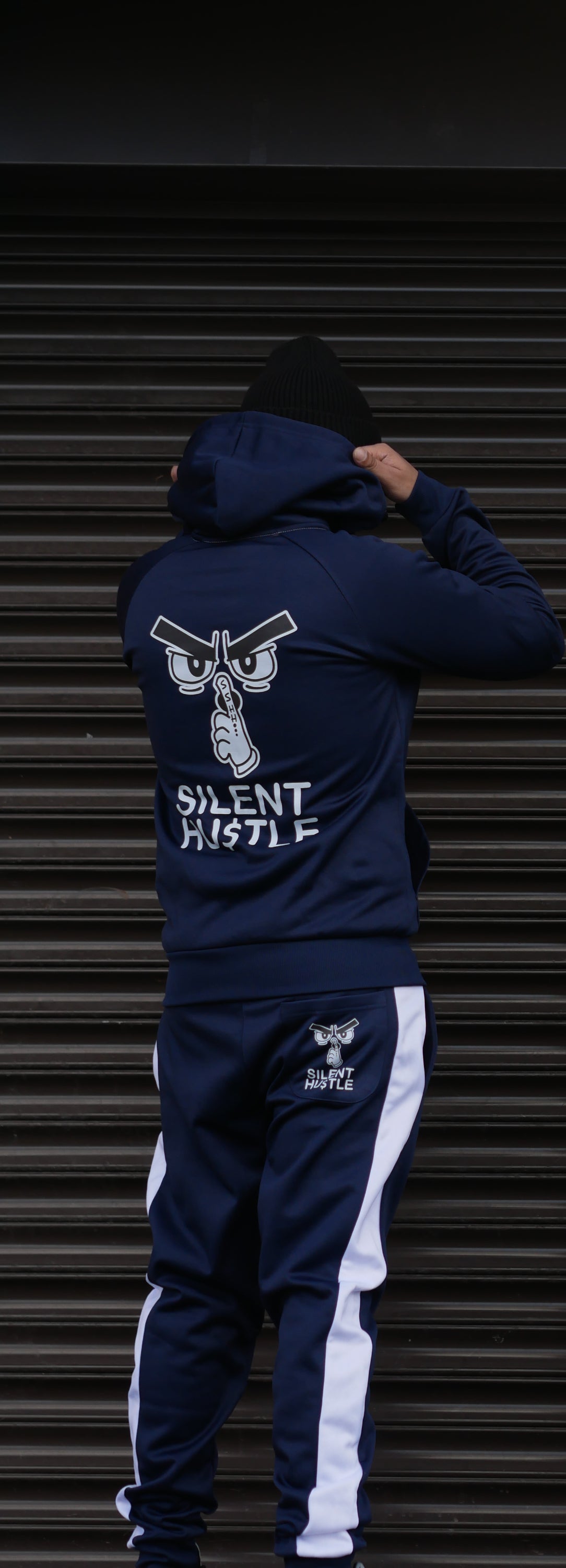 Silent tracksuit image 2
